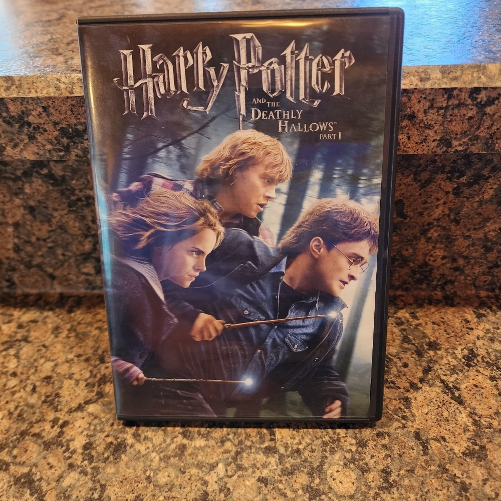 Warner Bros. Harry Potter and the Deathly Hallows Part 1 DVD, Used